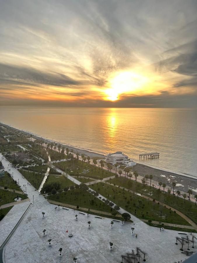 Студия С Потрясающим Видом На Море В Orbi Beach Tower Batoemi Buitenkant foto