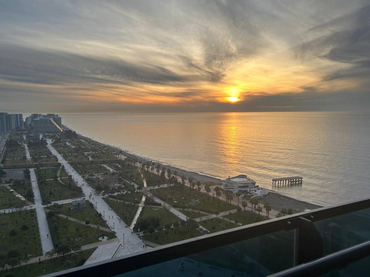 Студия С Потрясающим Видом На Море В Orbi Beach Tower Batoemi Buitenkant foto